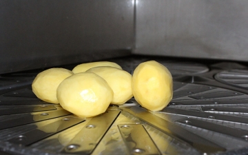 Messergeschälte Kartoffeln